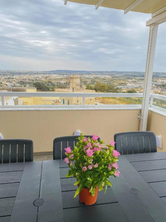 The Blue Mill Penthouse With Beautiful Views Lägenhet Naxxar Exteriör bild