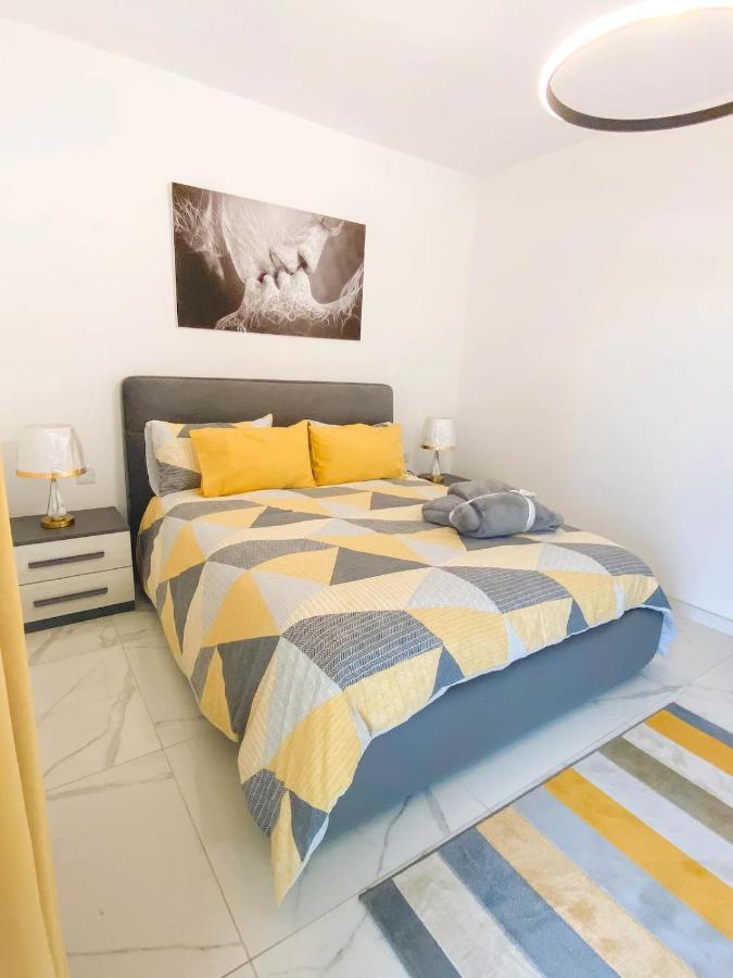 The Blue Mill Penthouse With Beautiful Views Lägenhet Naxxar Exteriör bild